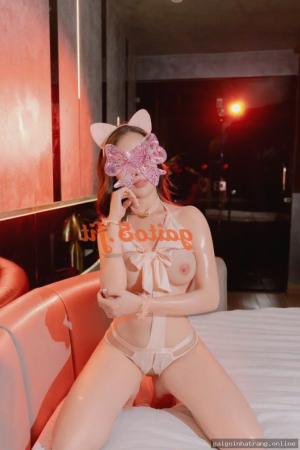 Reup Hạ Vy – ảnh